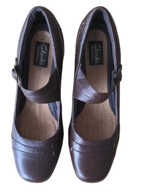 Clarks Artisan Dark Brown Mary Jane Heels with Buckle